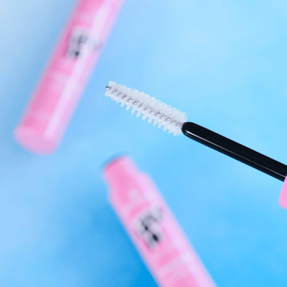 جل تثبيت الحواجب الشفاف ايسنس | Essence fix it like a pro transparent brow fixing gel - Image 5