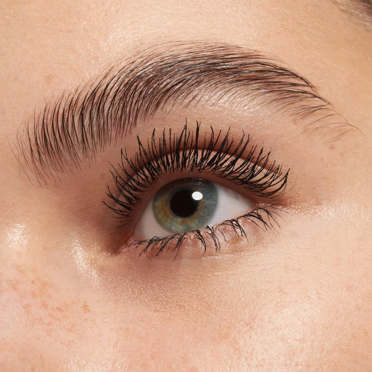 مسكارة اكستريم المضادة للماء ايسنس | Essence i love extreme volume mascara waterproof - Image 3