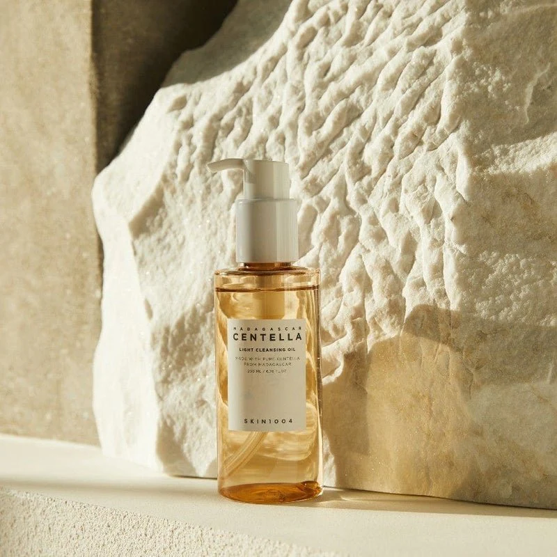 مدغشقر غسول زيتي بالسينتيلا - 200مل | SKIN1004 Madagascar Centella Light Cleansing Oil - Image 3